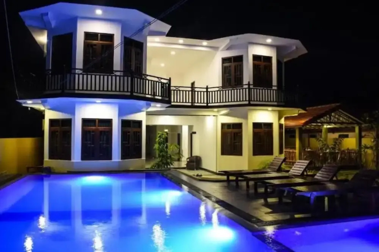 Mamma Raji Hotel
