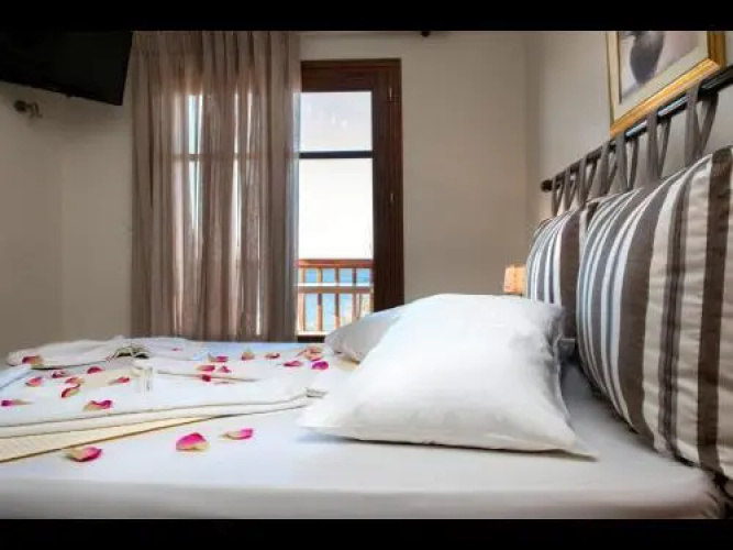 Stelios Apartments