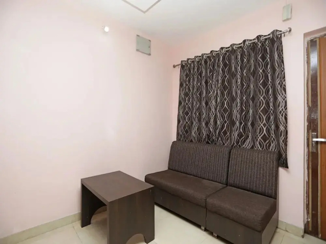 Hotel Recharge By OYO Rooms