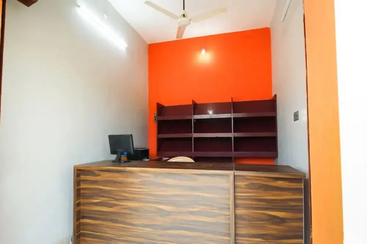 Hotel Srn by OYO Rooms