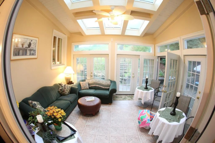 Sutton House B & B