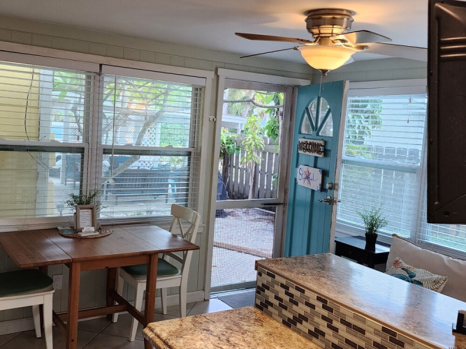 Southern Pag Beach House Bungalows - St. Pete Beach, FL