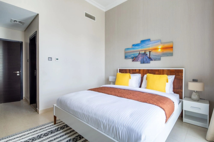 Rich & Vibrant 2BR With Study in Downtown Dubai