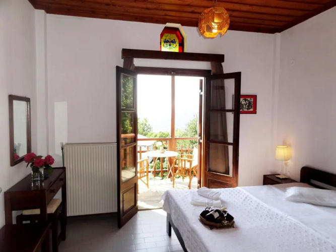 Hotel Vrionis