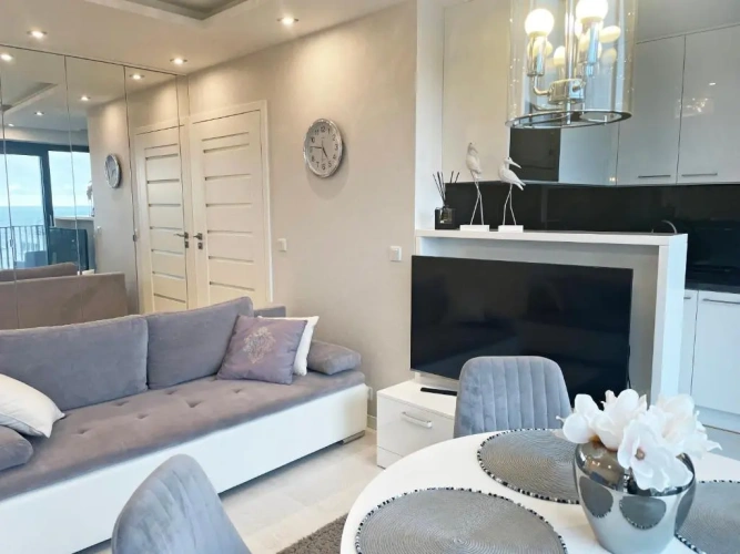 Apartment with sea view