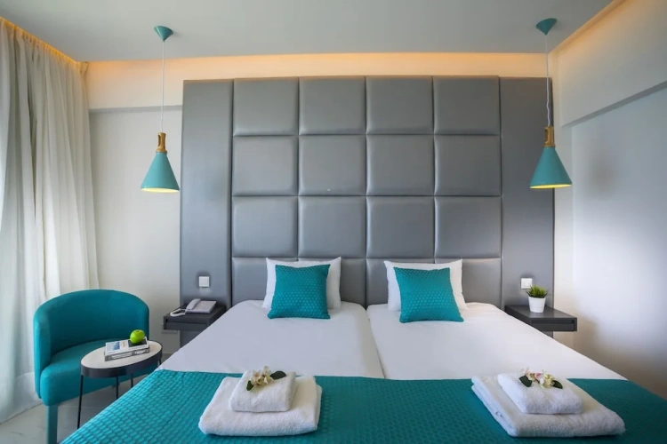 1 Bedroom Comfort Double room with balcony and beachfront