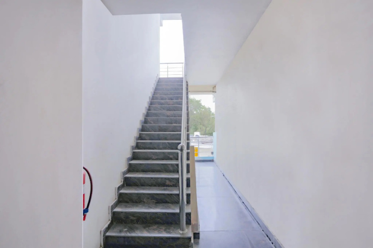 OYO 79139 Flagship Rana Residency