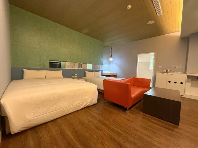 Business Quadruple room