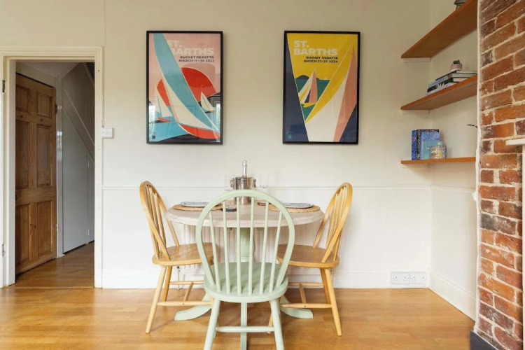 Characterful City Maisonette for 4
