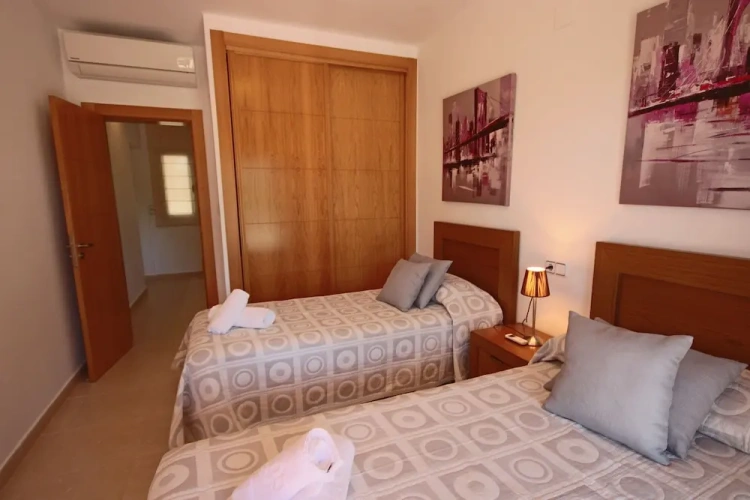 3 Bedrooms Villa with balcony