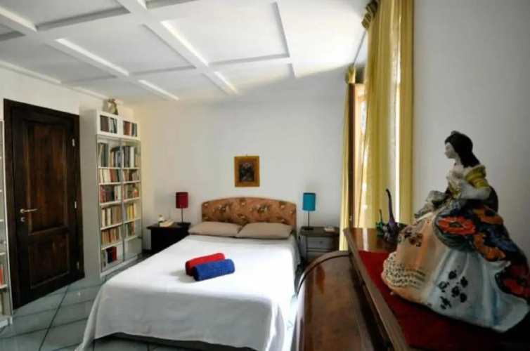 Naples Center Apartment