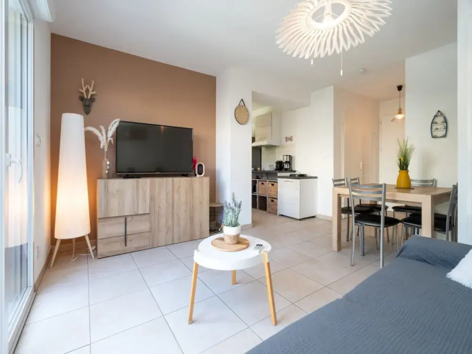 Sunny Villa Stay in Serignan