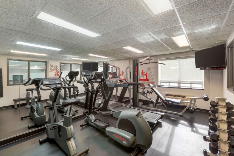 Best Western Plus Burlington Inn & Suites photo 23