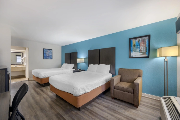 Standard Quadruple room