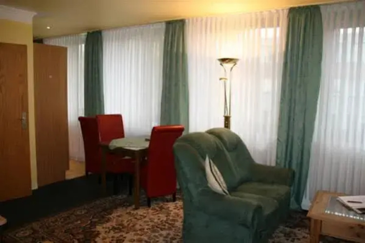 Albertus Paris Stadt-Aparthotel