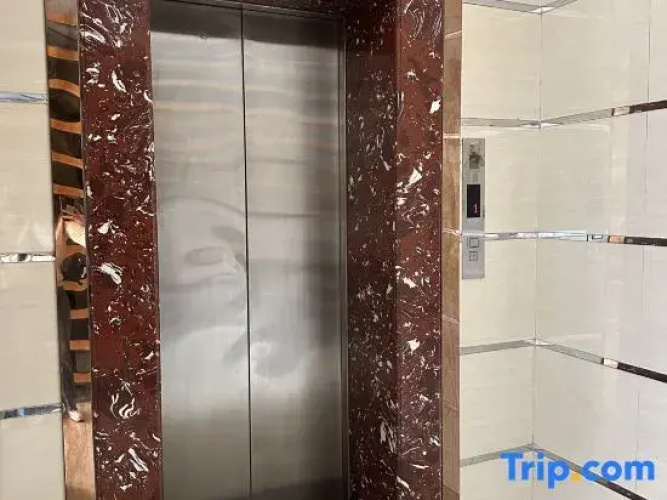 Xinyi Jiangnan Express Hotel