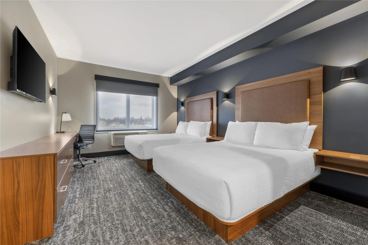 Best Western Plus Neepawa Hotel