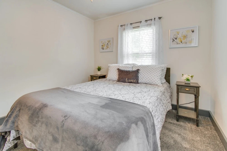Charming Springfield Home: 2 Mi to Downtown
