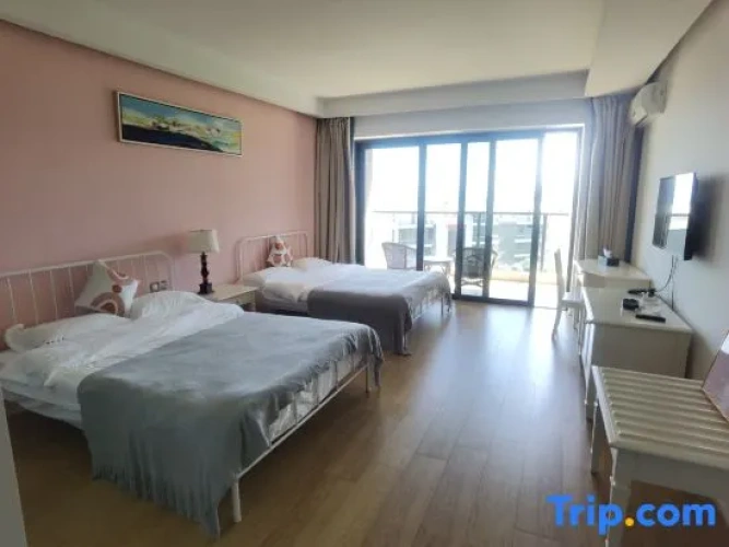 Standard Twin room with view