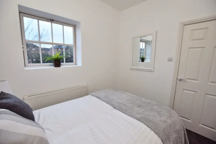 Derby 2 Bed House - University & City