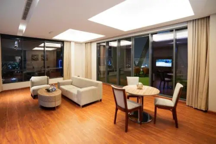 V Boutique Hotel