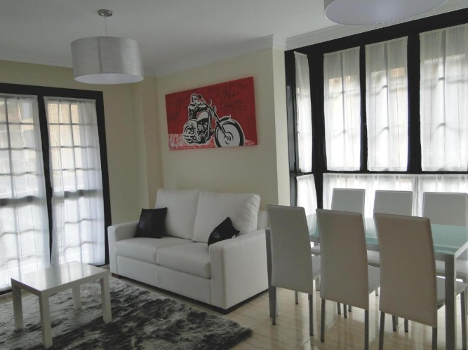 3 Bedrooms Apartment