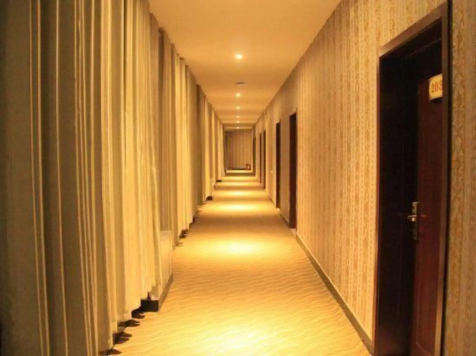 Xinhe Business Hotel