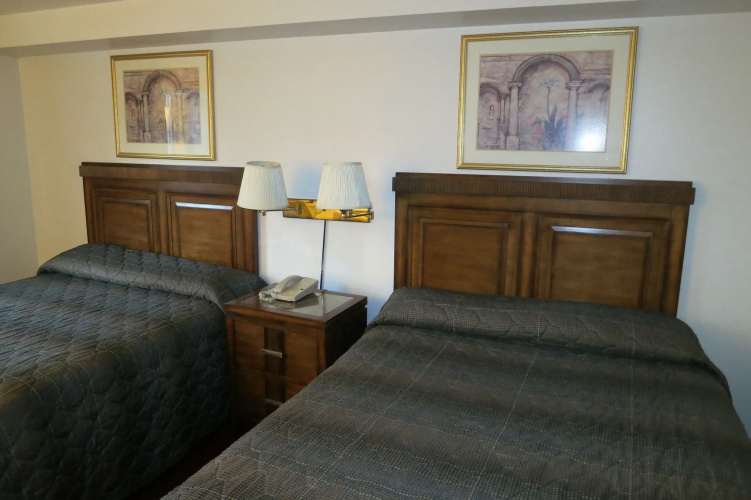 Bay City Inn