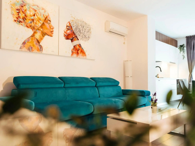 Cozy Special Pallady Apartament with Heated Courtyard
