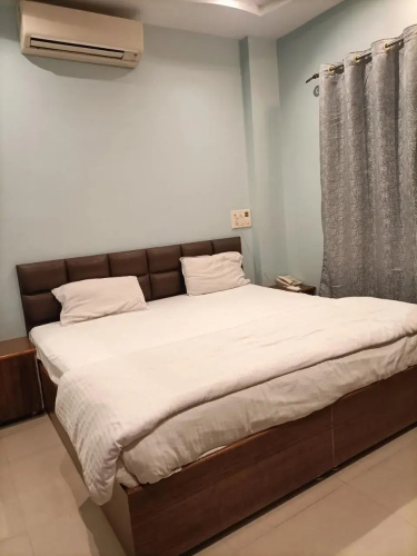 Hotel Paradise Residency