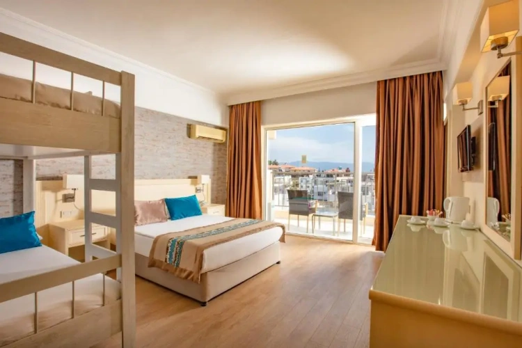 Quadruple room