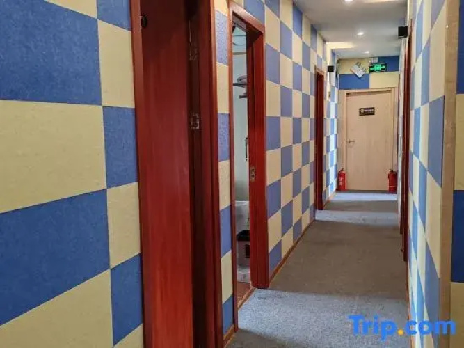 Shi'erfang Theme Guesthouse