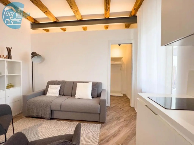 Basovizza 3 Alessandro Tirabora Short Rent