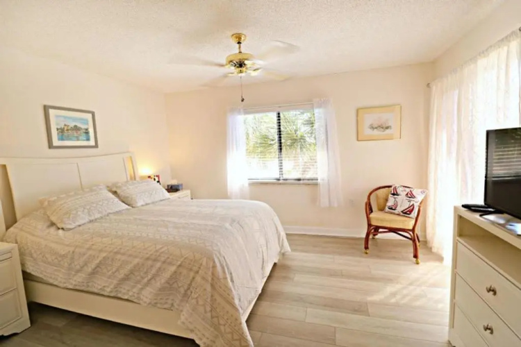 Ocean Village Club E31
