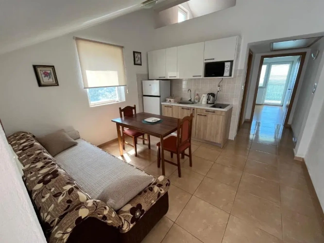 Apartment with sea view