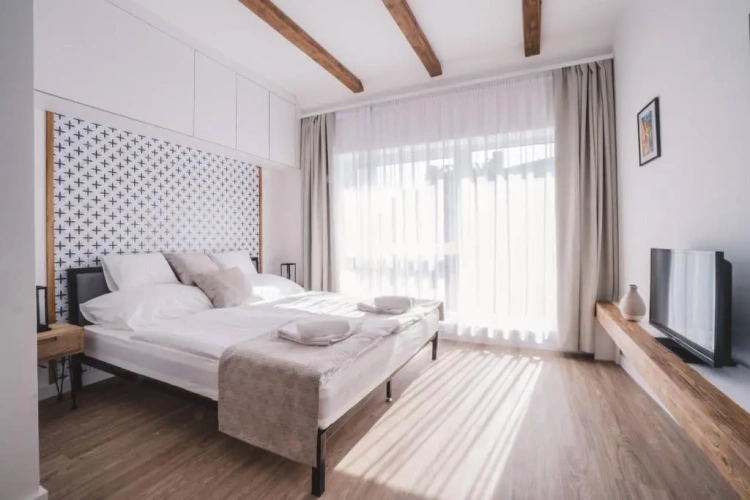 2 Bedrooms Apartment