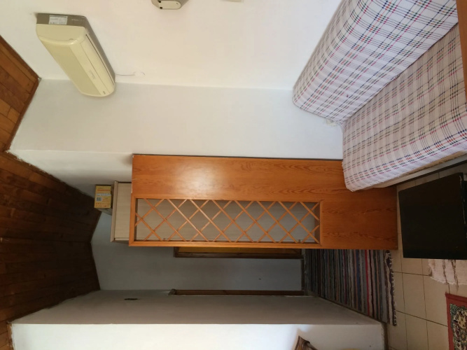Parmis Rooms