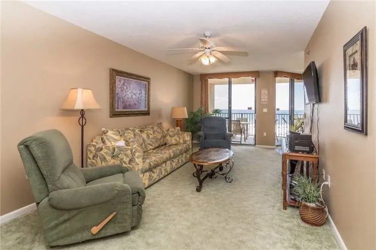 Phoenix VII 614 - 1 Br condo by RedAwning