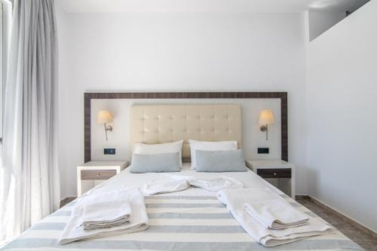 Mythos apartments