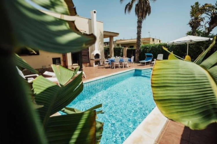3 Bedrooms Villa