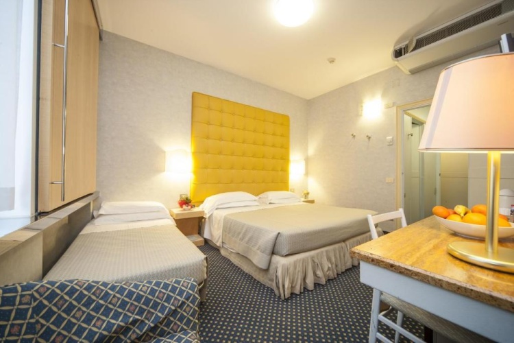 Triple room