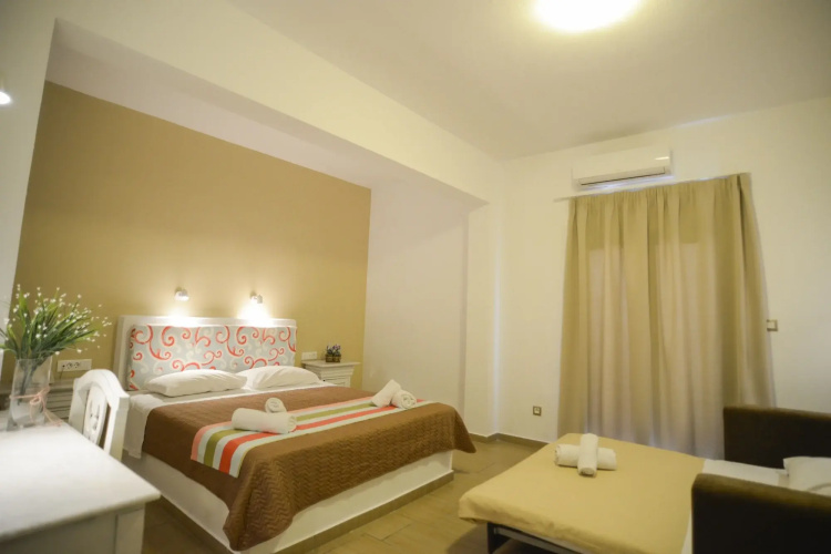 Hotel Omiros