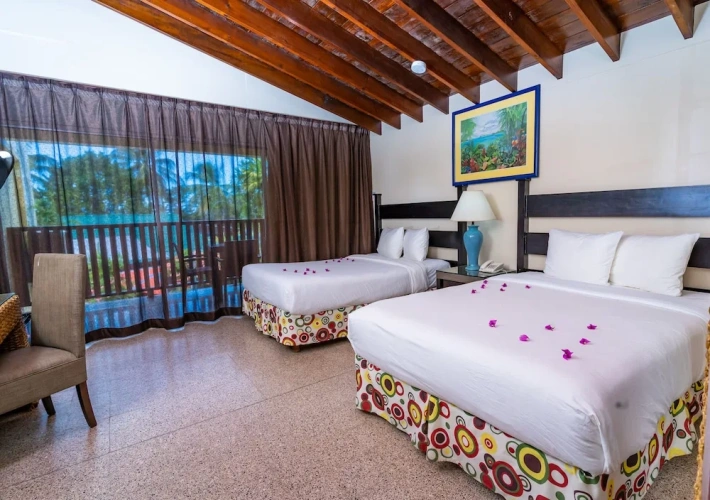Deluxe Quadruple room with ocean view