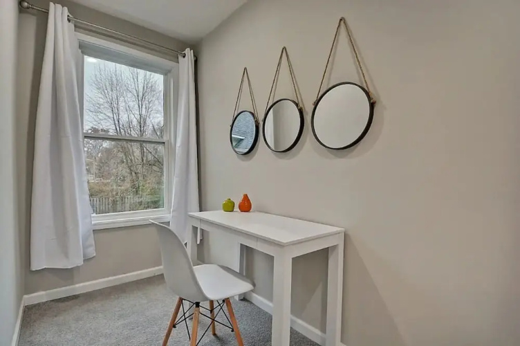 Spacious 6BR/3BA House w/ Parking! Sleeps 20!
