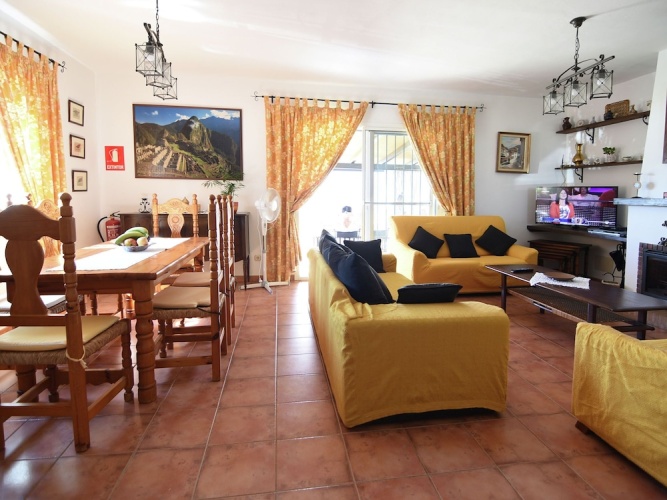 Villa in Mijas With Private Pool