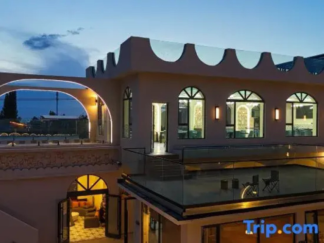 Narati Pavilion Inn
