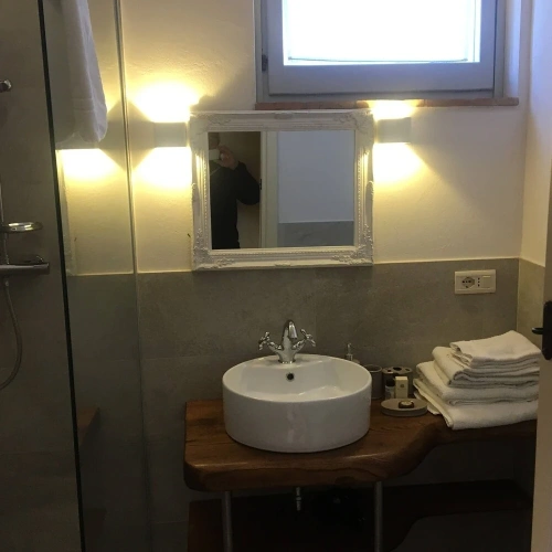 2 Bedrooms Cottage