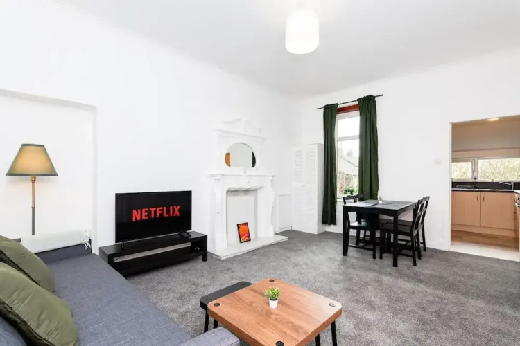 5 Individual Beds - Free Parking