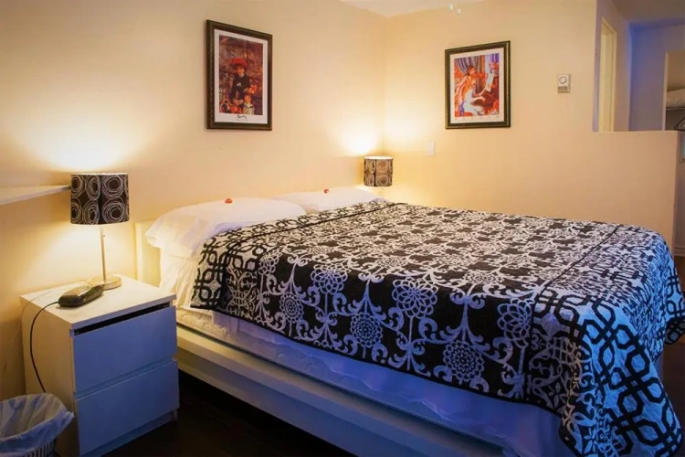 Economy room