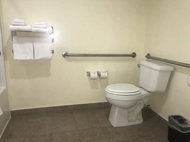 Microtel Indianapolis Airport